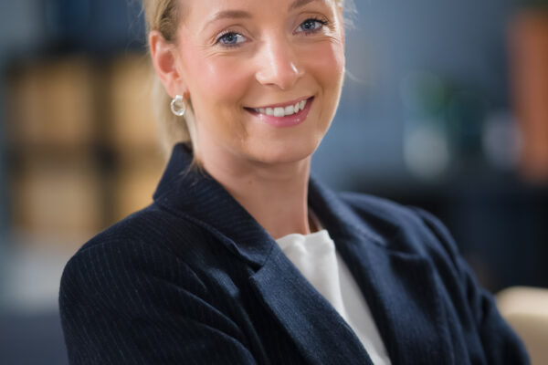 Sandra Dueland er en del av teamet som håndterer konkursen i Velbygd Prosjekt AS